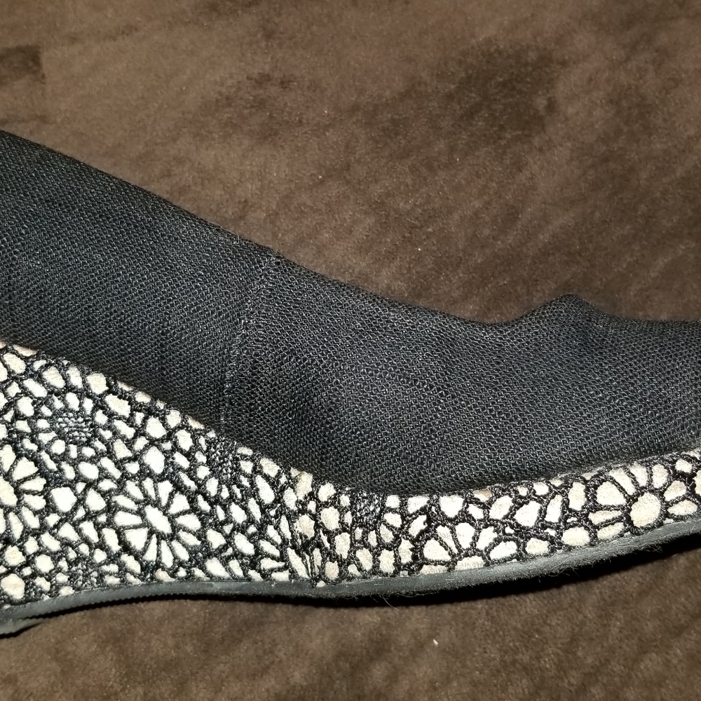 Flower Wedge